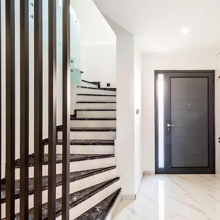 Villa Royal Kyrenia (Northern Cyprus)